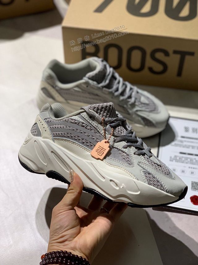 Adidas鞋 阿迪達斯真標巴斯夫真爆 侃爺椰子700 Adidas椰子鞋 男女同款  hdx13264